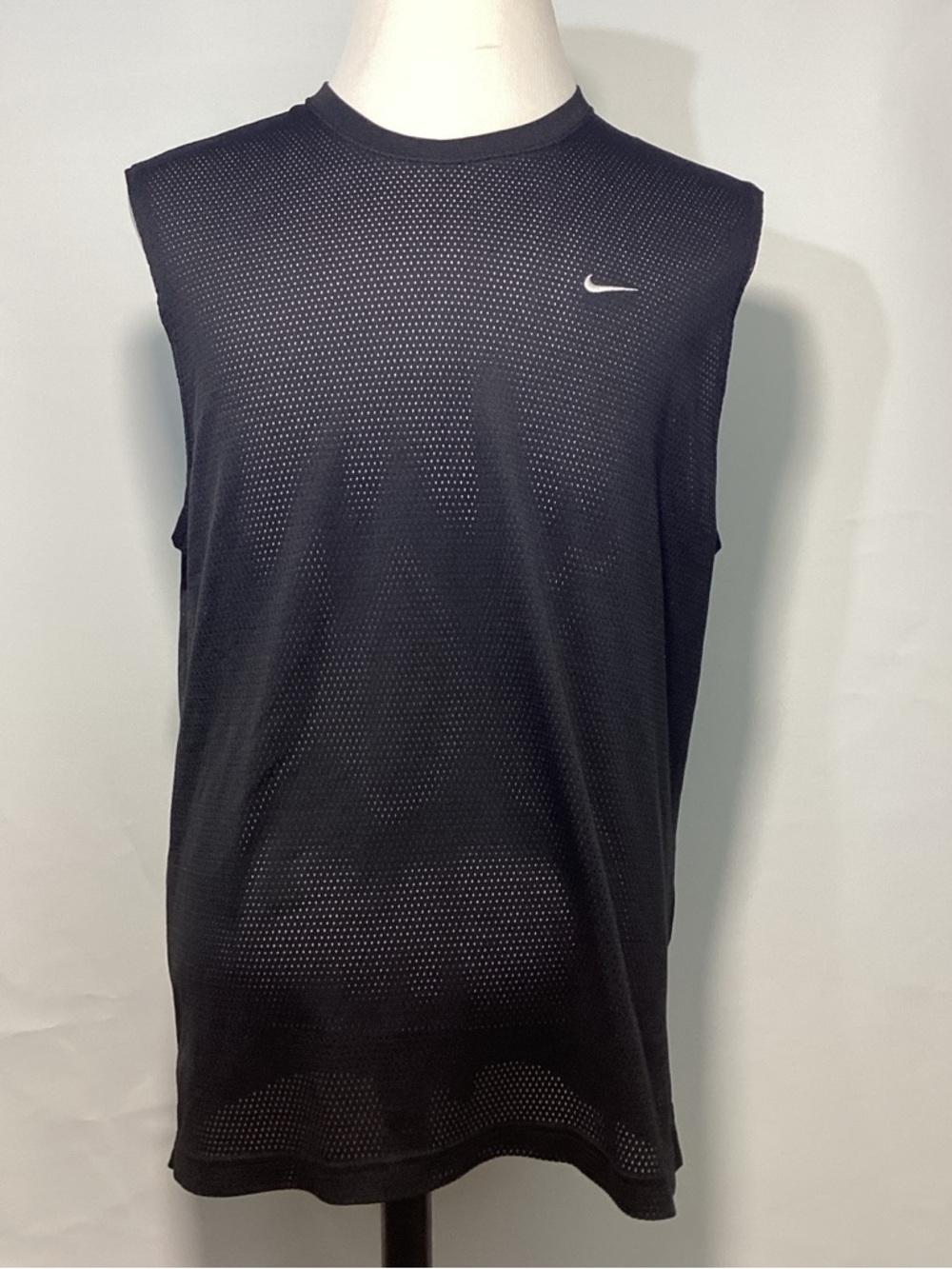 Nike Black Men’s Sleeveless Mesh Athletic Tank Size L